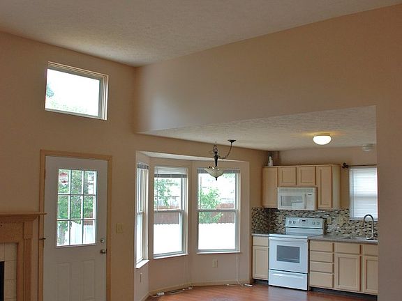 3rd image of 1065 Clifton Chase Dr
