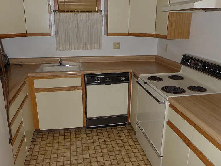 2892 Shadow Creek Dr #E310 — Photo 6