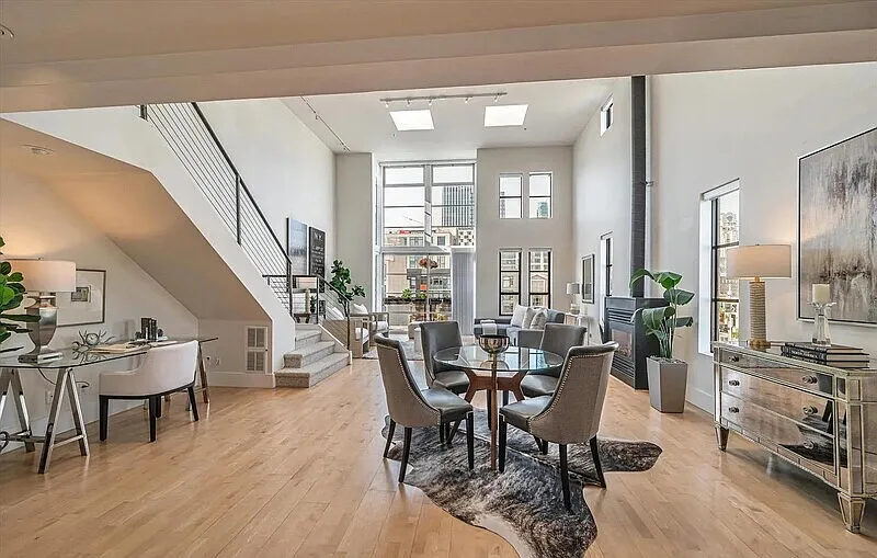 221 Clara St #8
