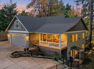 766 S 47th Pl, Springfield, OR 97478