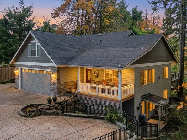 766 S 47th Pl, Springfield, OR 97478