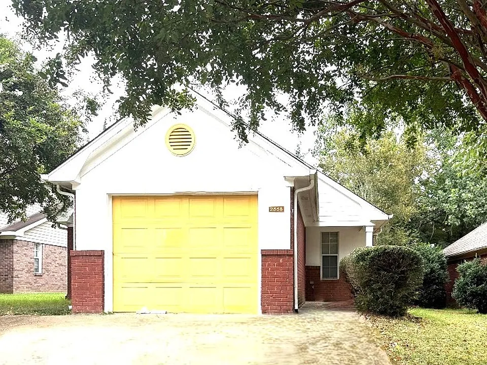 2558 Arlington Dr