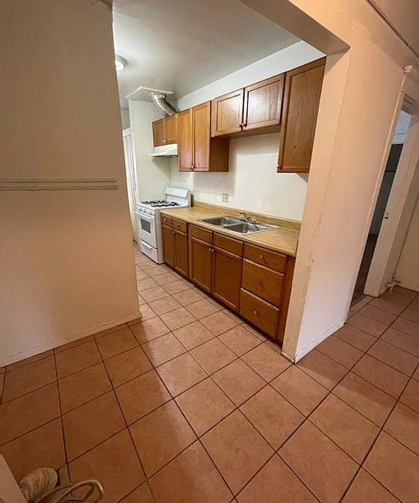 1st image of 221 S Curtis Ave #A