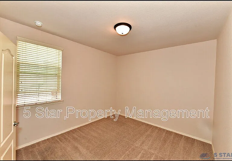 1908 William Caples St — Photo 27
