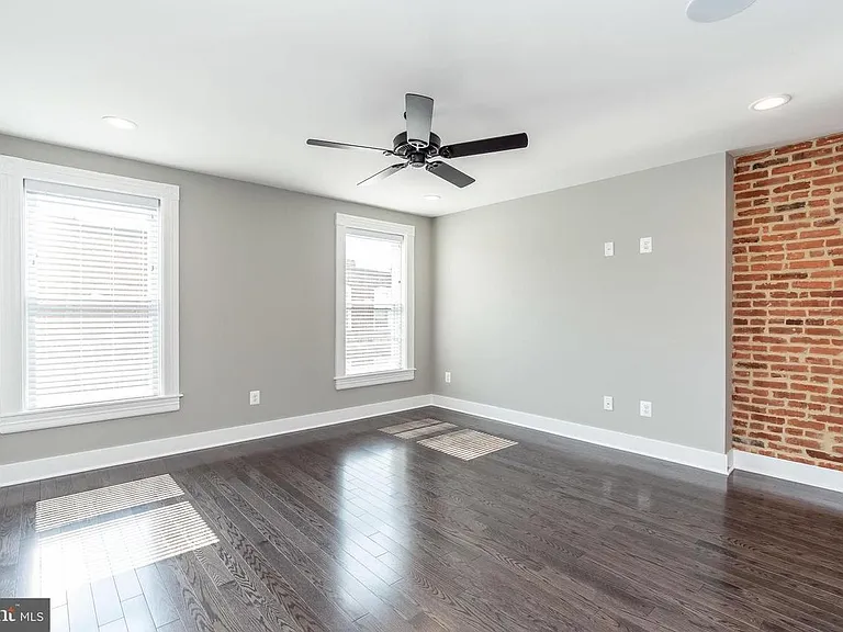 3729 Foster Ave — Photo 13
