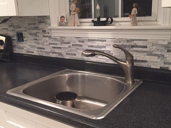 New updated kitchen and back