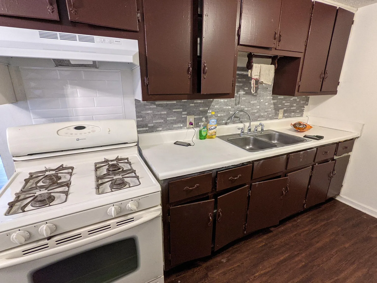 2 bed, 900 sqft, $760 — Photo 2