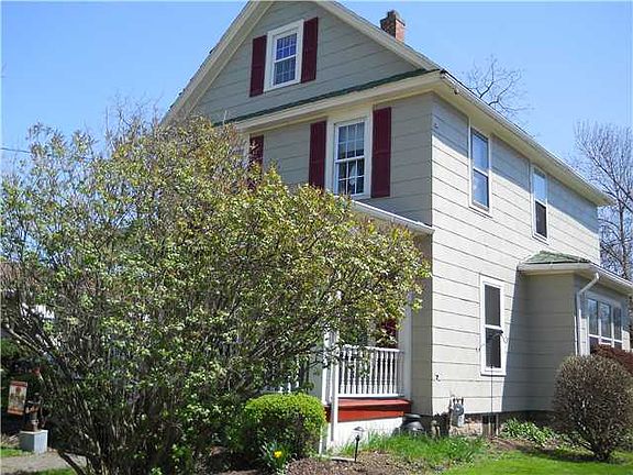 2nd image of 22 Woodlawn Ave
