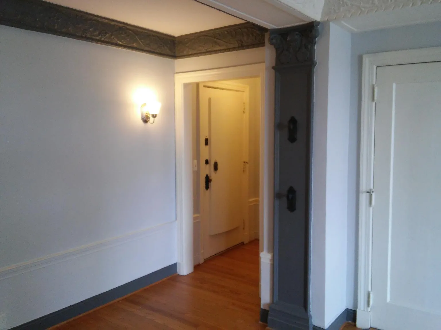 15 E Kirby St photo 1