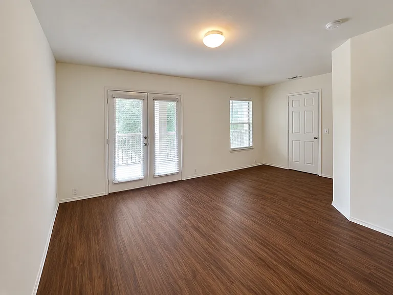 10661 Traymore Dr — Photo 14