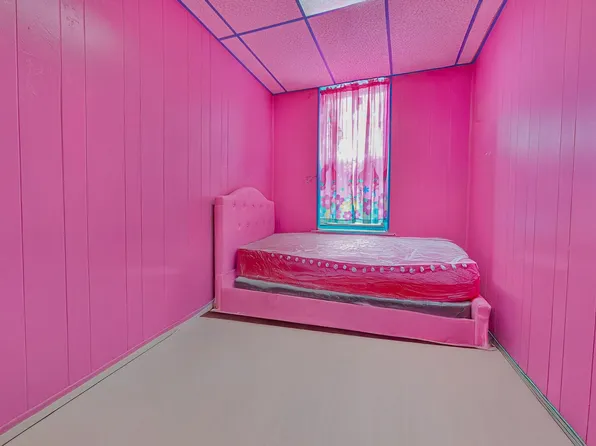 1089 Belmont Avenue image 7 of 18