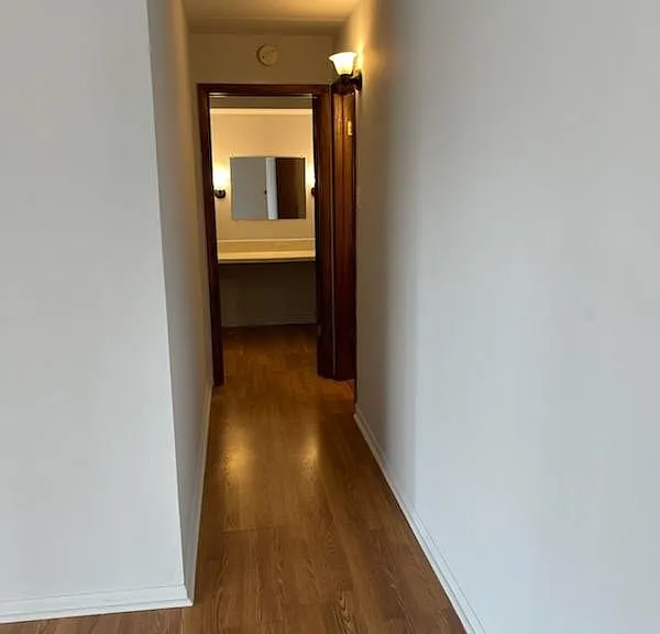 12730 S La Crosse Ave — Photo 5