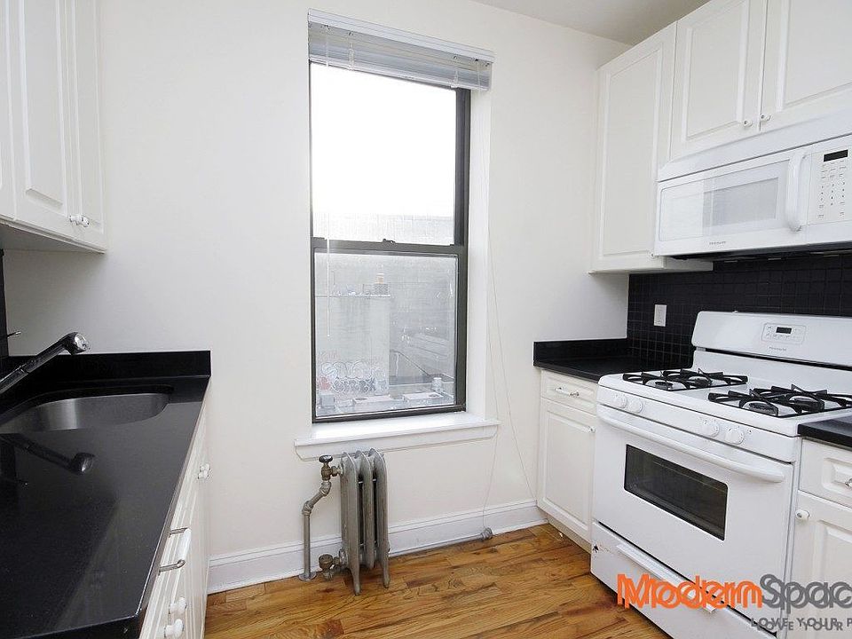1st image of 2246 31st St #3