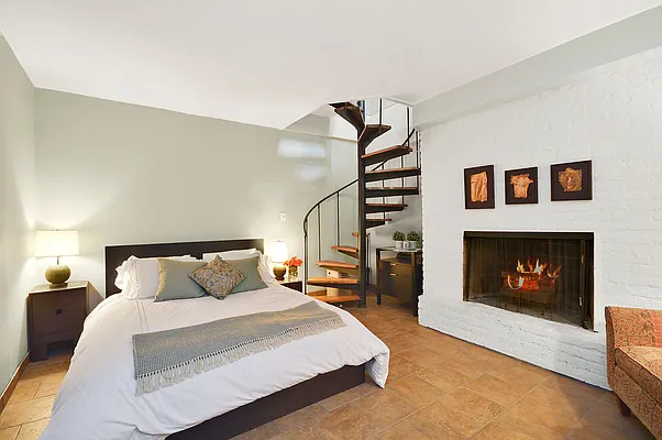 Sold by Corcoran | media 21