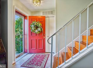 4783 Kandel Ct, Annandale, VA 22003