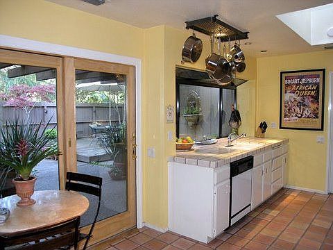 4th image of 408 Elmhurst Cir