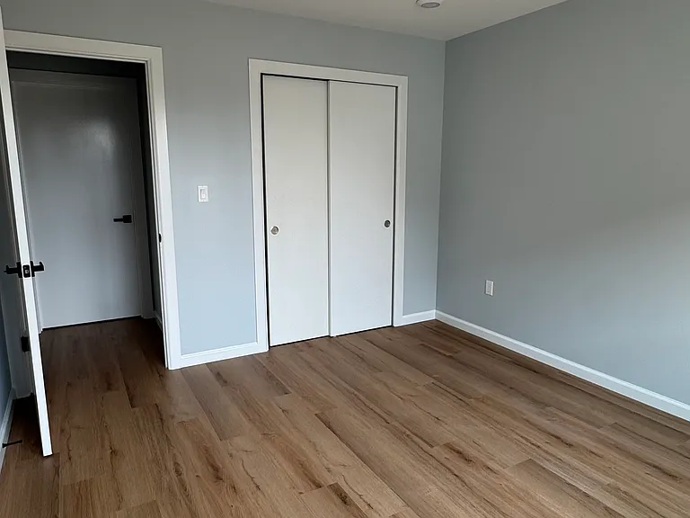 37 Linden St — Photo 5