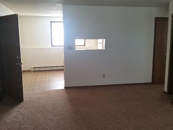 5th image of 151 Miller St E #D17