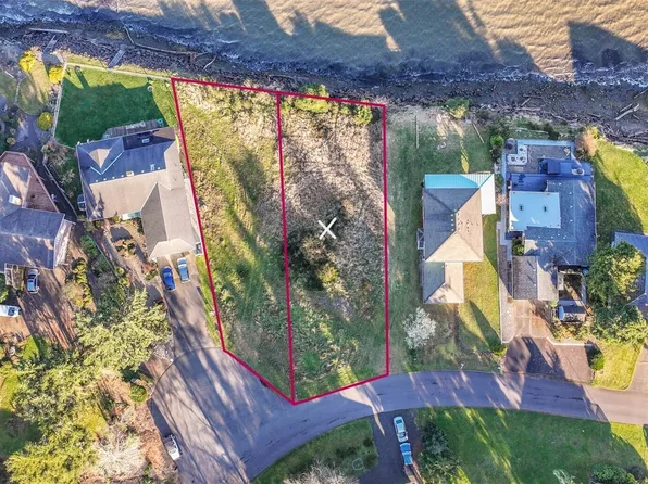 518 Chinook Avenue SE, Ocean Shores, WA 98569