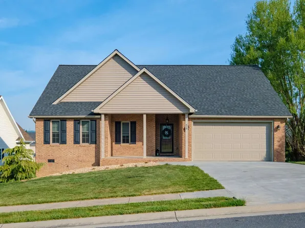 610 Jade Ct, Broadway, VA 22815