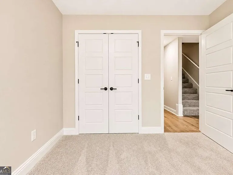 411 Madison Ave — Photo 10