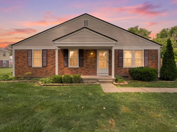 24729 Meadow Creek Dr, Harrison Twp, MI 48045