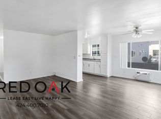 7502 Canby Ave #4, Reseda, CA 91335