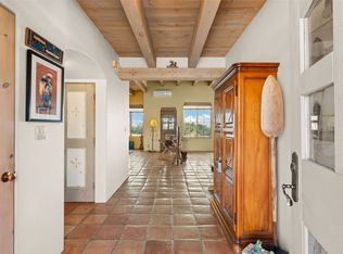4 Chapala Rd, Santa Fe, NM 87508