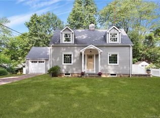 648 Wilson St, Fairfield, CT 06825