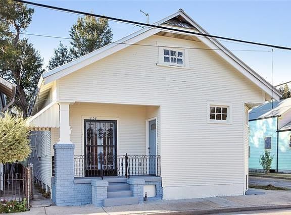 2nd image of 1238 Leonidas St.