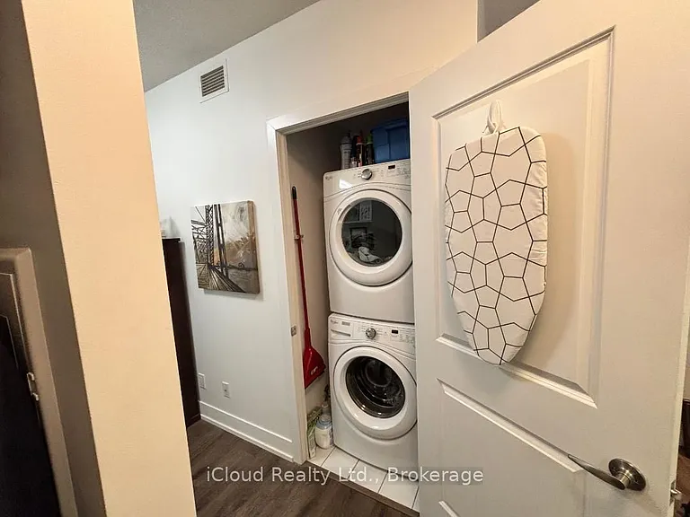 68 Merton St #410 — Photo 6