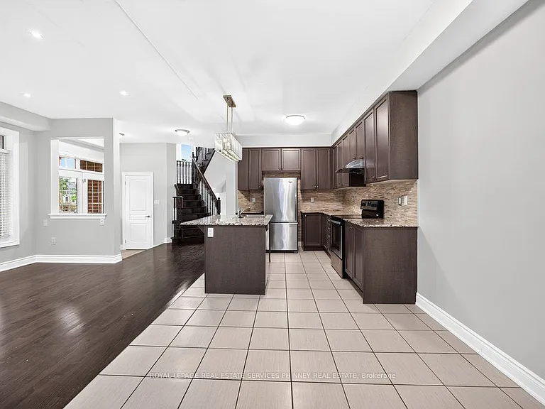 222 Moody Dr — Photo 10