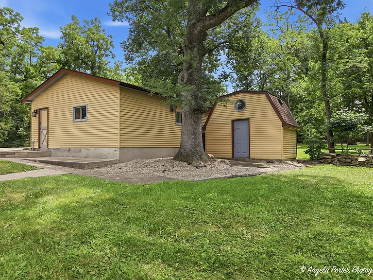 38624 N Miller Rd — Photo 19