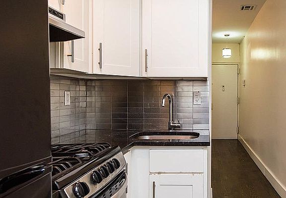 5th image of 278 S 2nd St #10