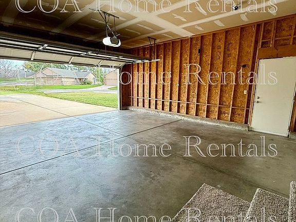 4th image of 8915 S Meadow Park #8917