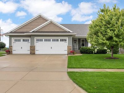 657 Oak Park Cir, Marion, IA, 52302
