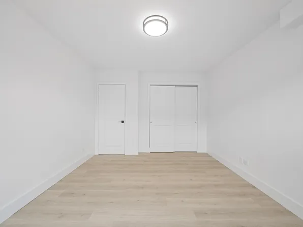 2550 Olinville Avenue image 21 of 28