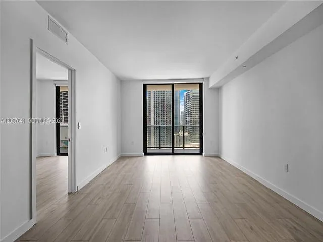 45 SW 9th St #2305 — Photo 5