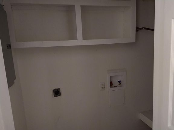 2nd image of 902D Andrews St #902D