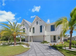 1747 Harbor Ln, Naples, FL 34104