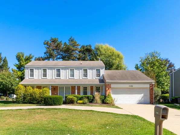 21860 Clover Ln, Novi, MI 48375