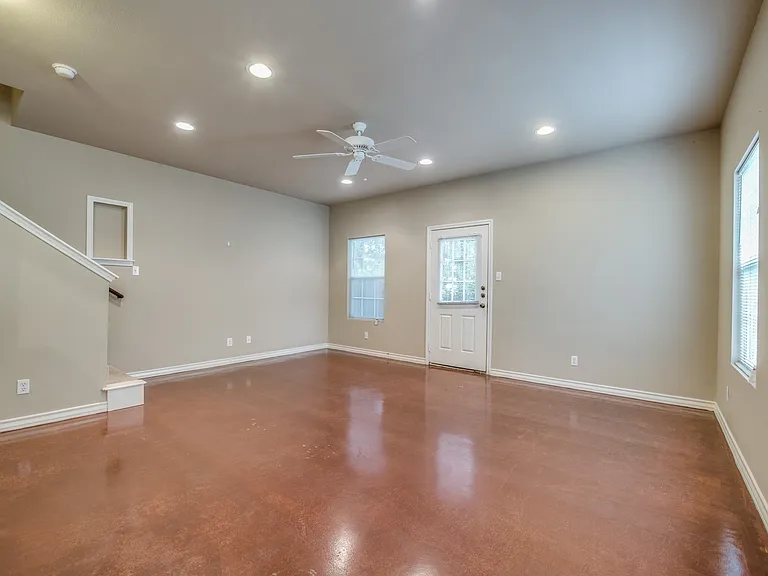 7826 Kingsbury Way — Photo 11