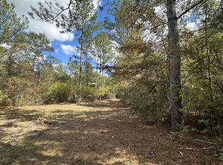 Lacey Ln, Crestview, FL 32536