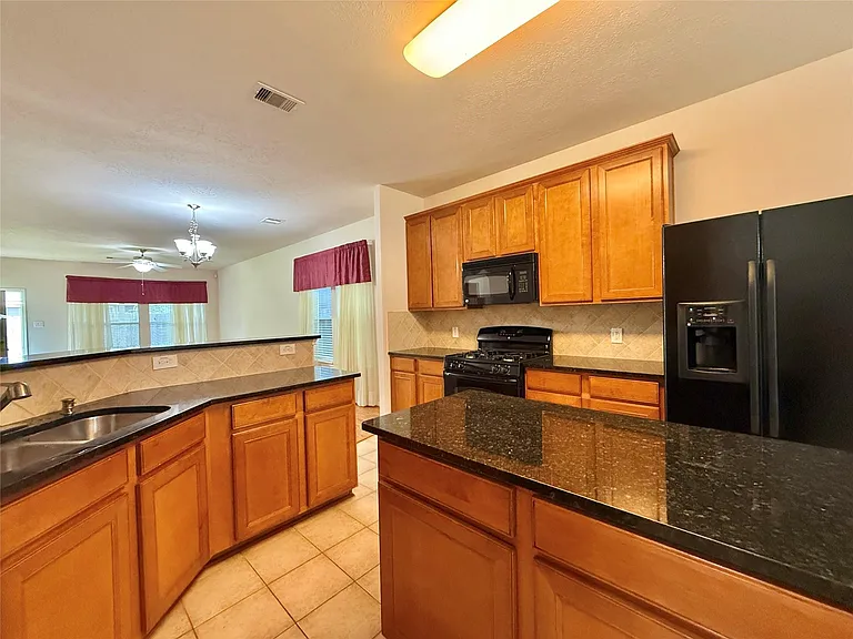 7323 Boerne Creek Dr — Photo 12