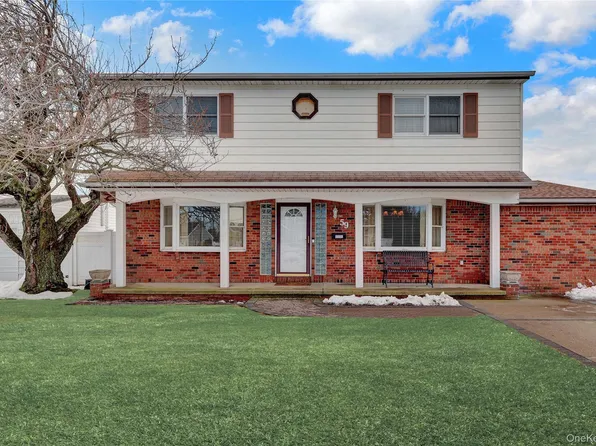 59 Lincoln Boulevard, Bethpage, NY 11714