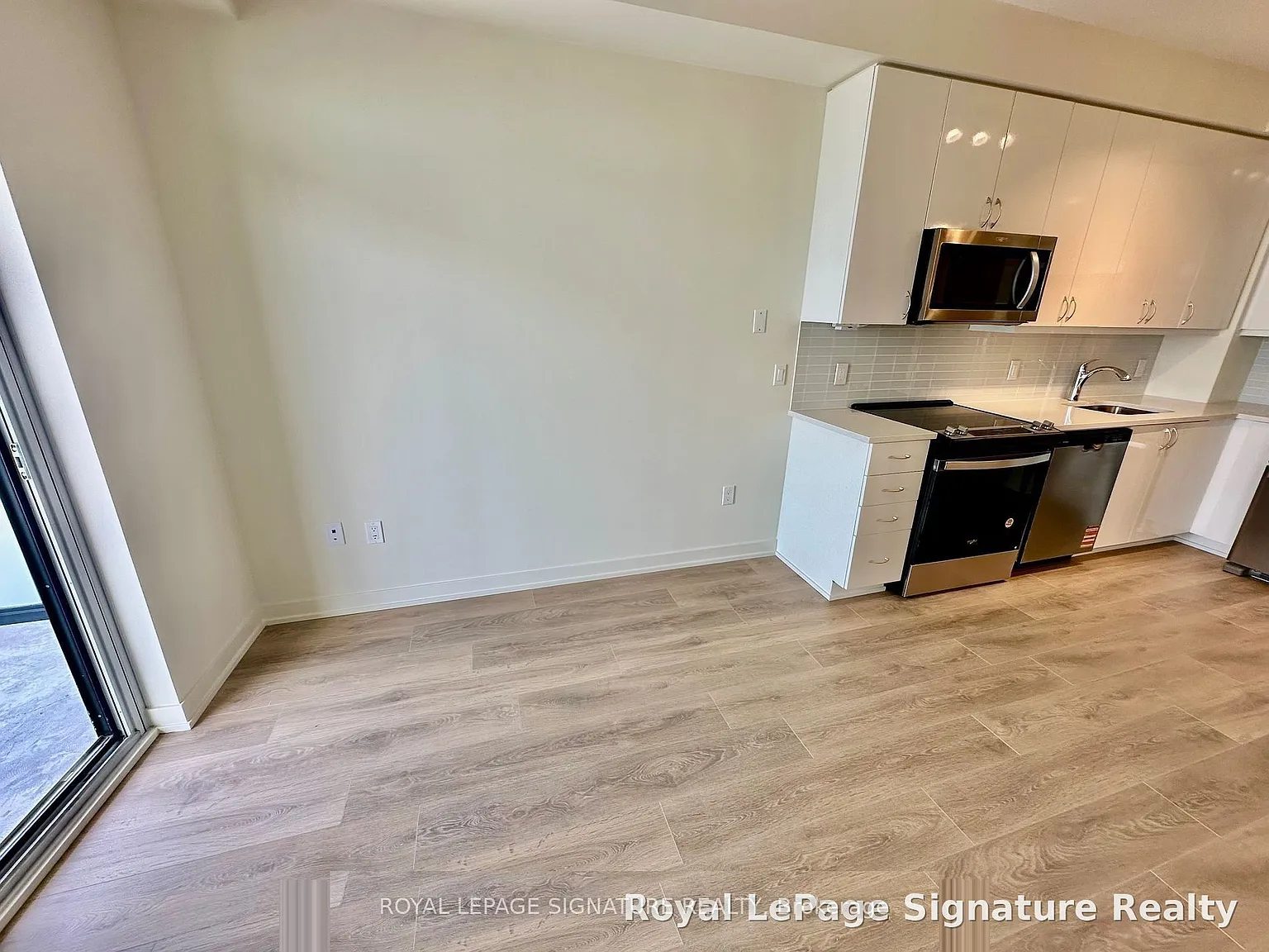 1 bed, $2,400 — Photo 4
