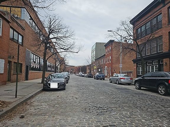 5th image of 700 S Wolfe St