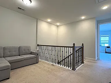 915 Haybeck Ln — Photo 12