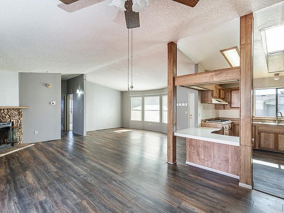 5th image of 2555 Flosden Road #121