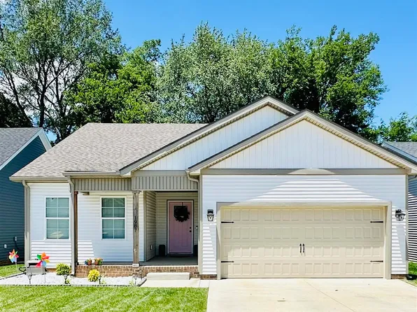 1987 Spring Lakes Cir, Bowling Green, KY 42103